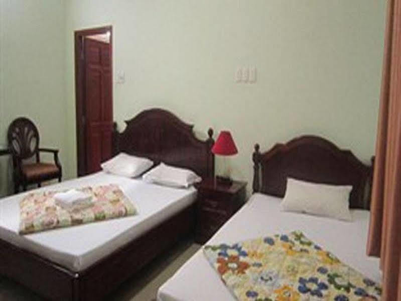 Hoang Tay 2 Hotel Ho Chi Minh City Bagian luar foto